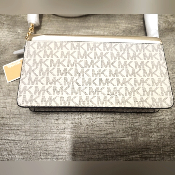 Michael Kors Jet Set Travel Flap Clutch Crossbody Bag - Pale Gold *NWT* - Picture 8 of 10